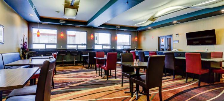 德莱顿谷贝斯特韦斯特优质行政酒店(Best Western Plus Drayton Valley All Suites)图片