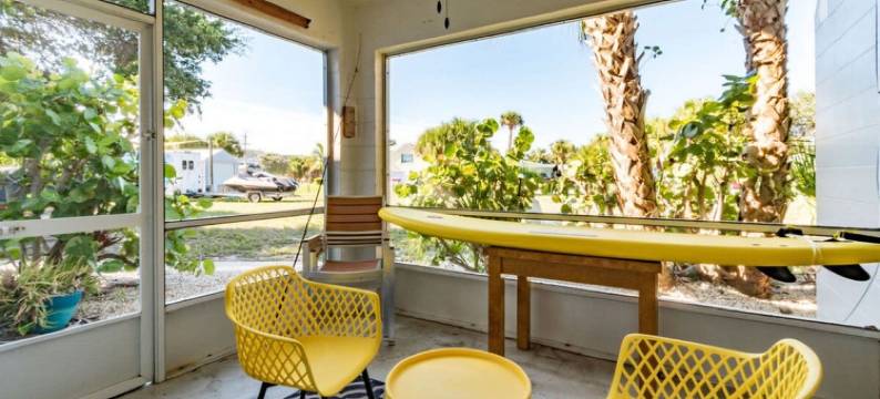 Charming Boho Retreat with Modern Amenities - Tranquil Coastal Escape图片