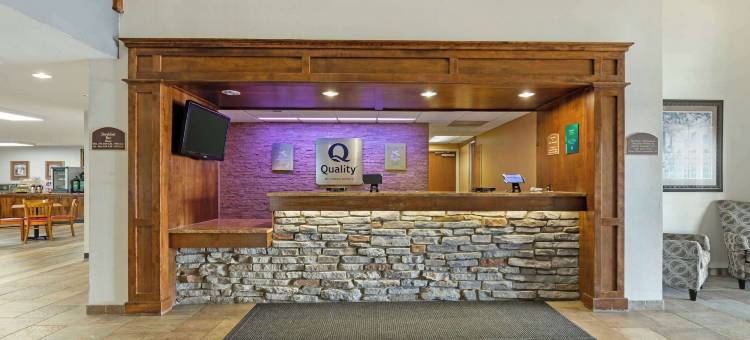 麦迪逊堡凯艺套房酒店 - 近 61 号公路(Quality Inn & Suites Fort Madison Near Hwy 61)图片