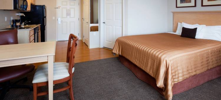 Candlewood Suites 密尔沃基布朗迪尔(Candlewood Suites Milwaukee Brown Deer)图片