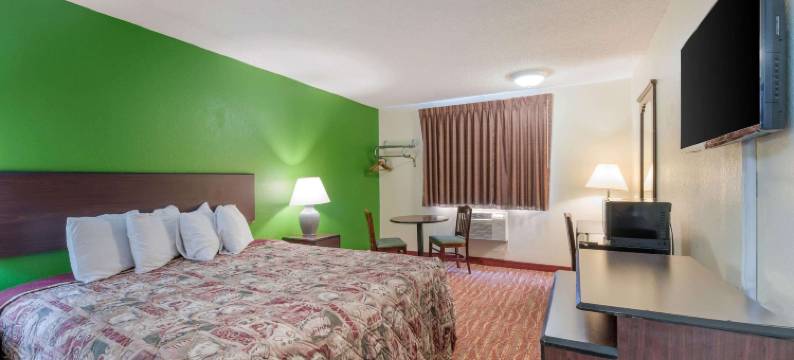 本顿罗德威旅馆(Rodeway Inn)图片