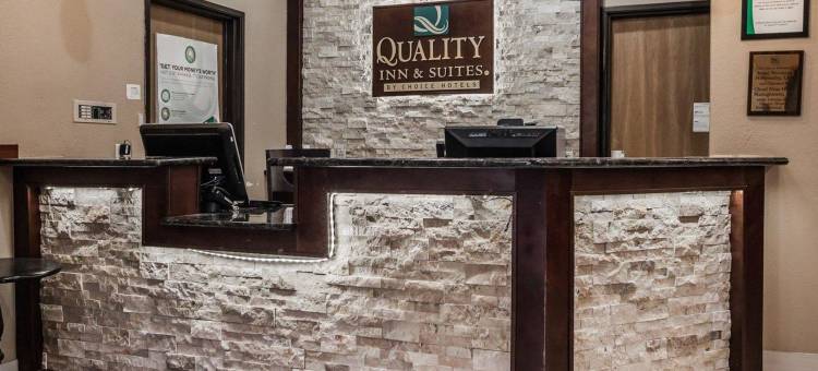 德梅因机场品质酒店及套房(Quality Inn & Suites des Moines Airport)图片