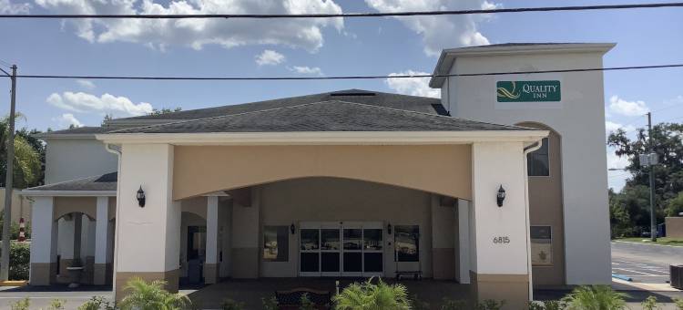 泽弗希尔斯-戴德城凯艺酒店(Quality Inn Zephyrhills-Dade City)图片