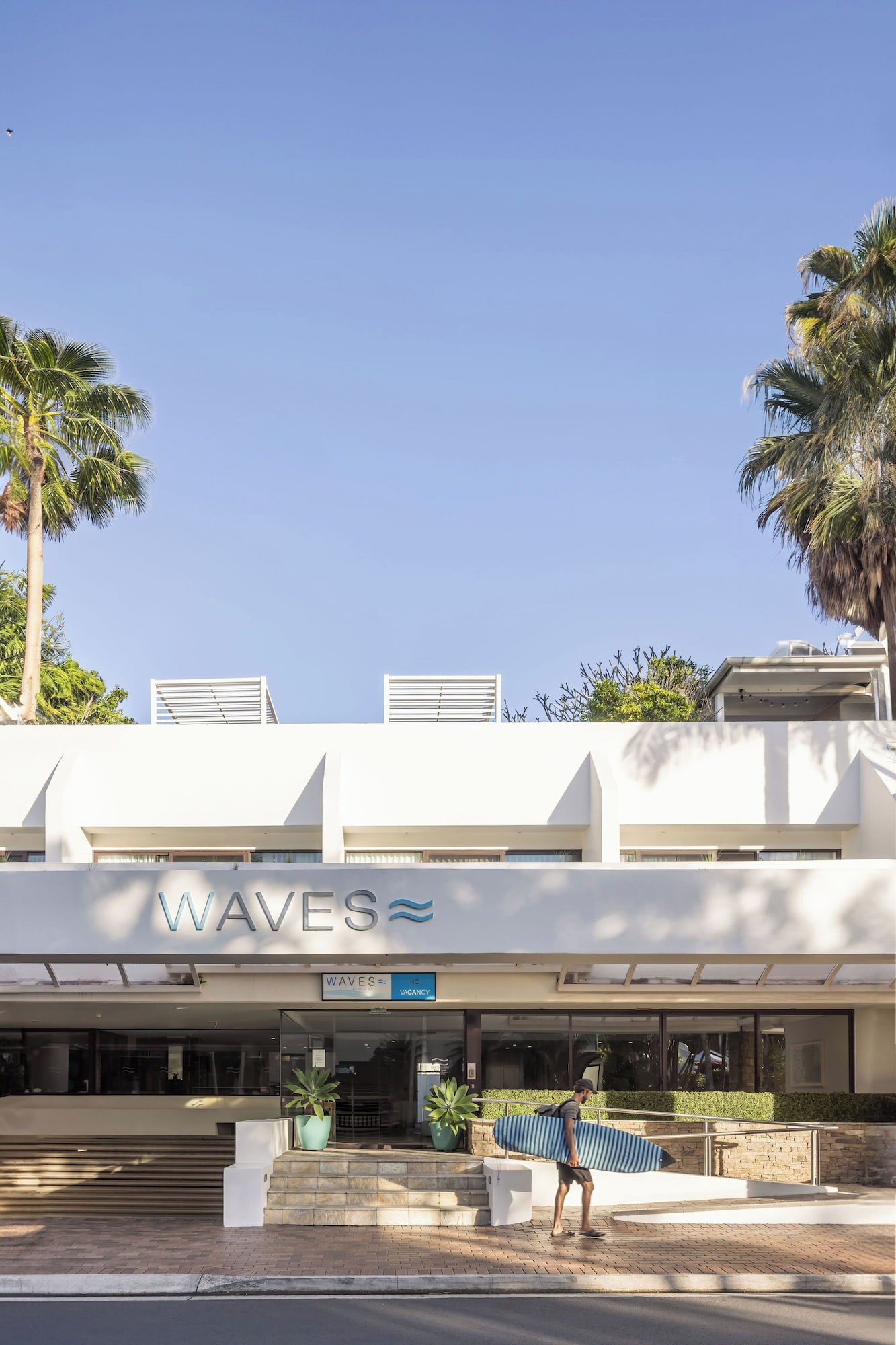 Waves Byron BayOver view