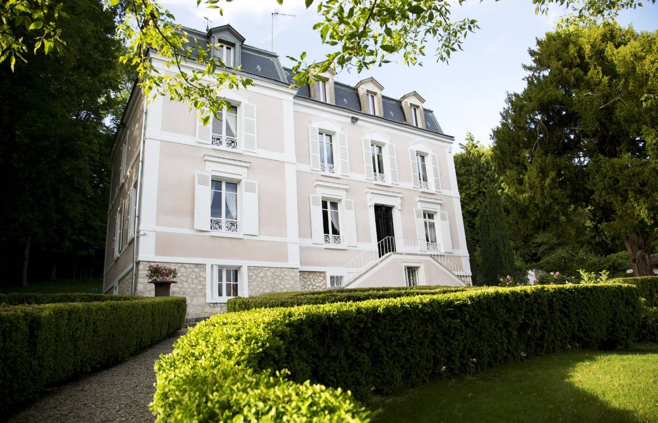 家园酒店(Maison Stella Cadente, Maison d'hôtes Artistique et Jardin à Provins)