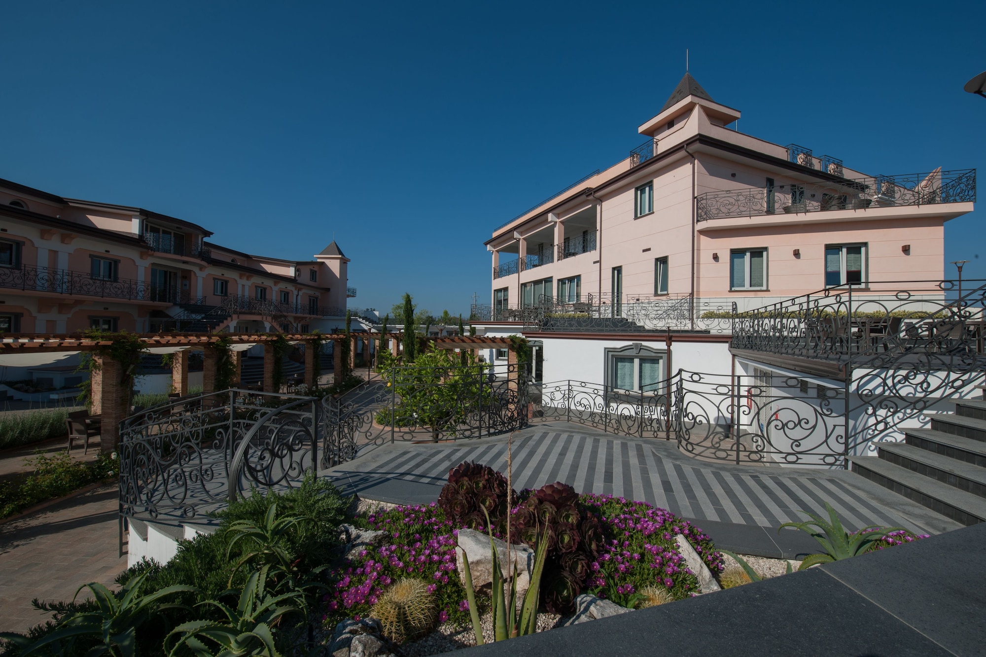L' Araba Fenice Hotel & Resort Over view