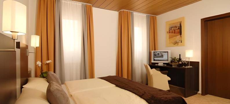 加尼阿德勒酒店(Adler Hotel Garni)图片