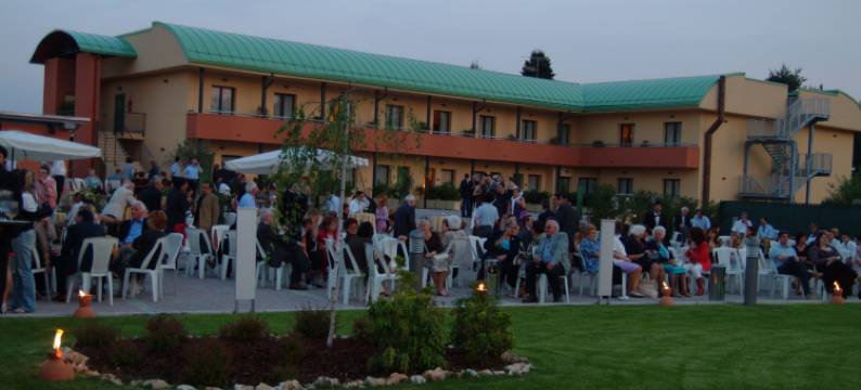 月亮酒店汽车旅馆马焦雷湖阿罗纳(Luna Hotel Motel Lago Maggiore Arona)图片