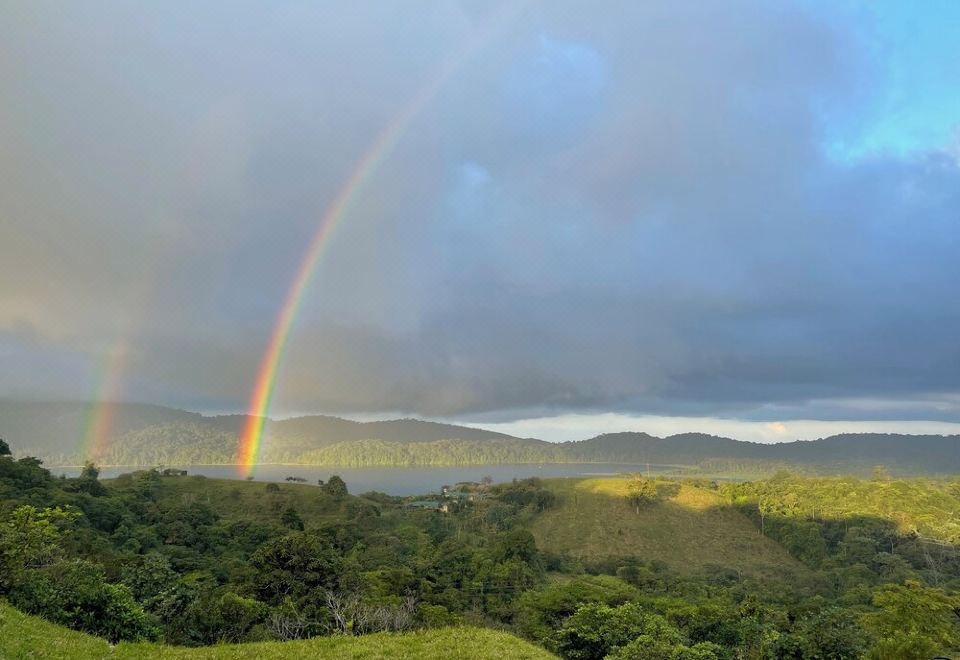 Casa Tres Vistas: Arenal Volcano & Lake Views, Hot Tub, Pool Table, Sleeps 8Hotel Overview