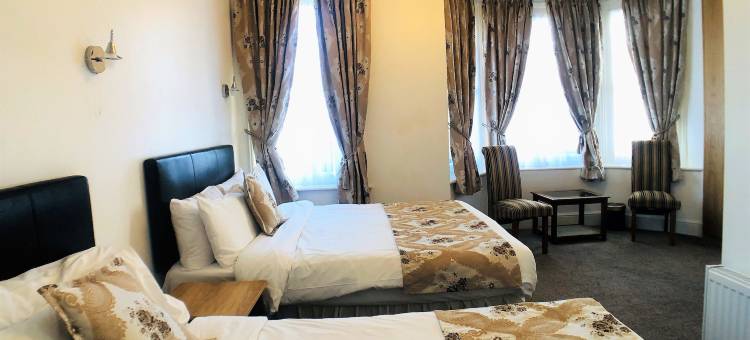 伊尔弗勒科姆之家酒店 - 近崖亭(Ilfracombe House Hotel - Near Cliffs Pavilion)图片