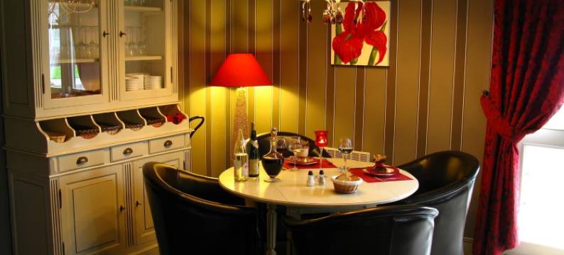 原创城市乡间房屋酒店(The Originals City le Cottage Hôtel Bruay-la-Buissière)图片