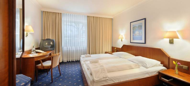 安巴赛德公园酒店(Ambassador Parkhotel)图片