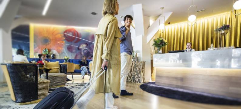 萨巴蒂尼花园套房公寓(Apartosuites Jardines de Sabatini)图片