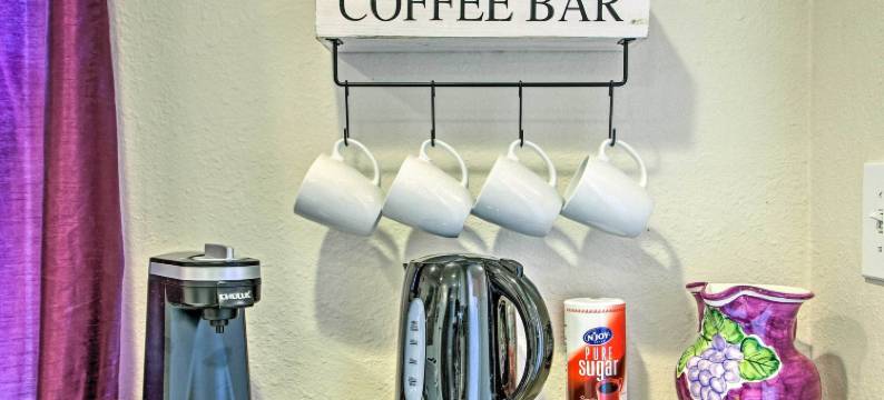 位于市中心附近，有火坑的可爱塔科马小屋！(Lovely Tacoma Cottage w/ Fire Pit, Near Dtwn!)图片