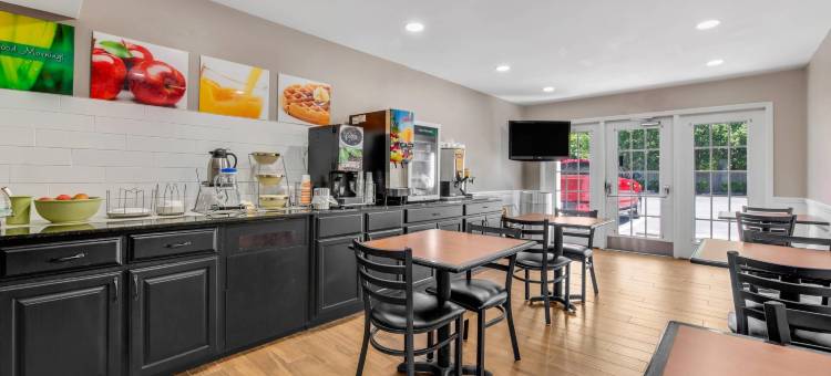 劳林堡凯艺酒店(Quality Inn Laurinburg)图片