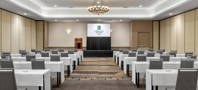 南安纳海姆希尔顿大使套房酒店(Embassy Suites by Hilton Anaheim South)图片