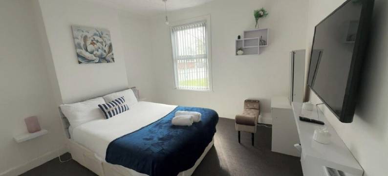 Cozy home with WiFi, Table Tennis &Snooker in West Bromwich - 3 bedrooms图片