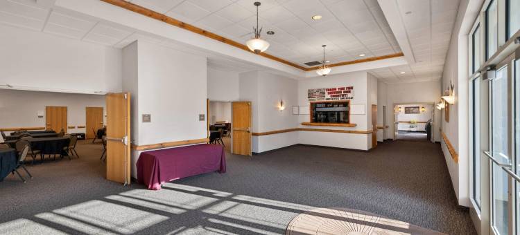 托马霍克罗德威酒店及套房(Rodeway Inn & Suites)图片