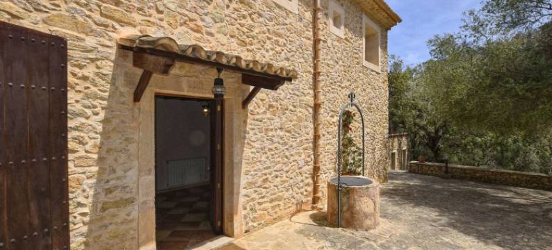 Spacious Petra Getaway with Pool图片