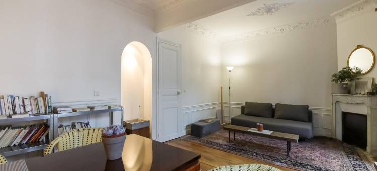 Apartment in Paris near Line 14 Metro图片