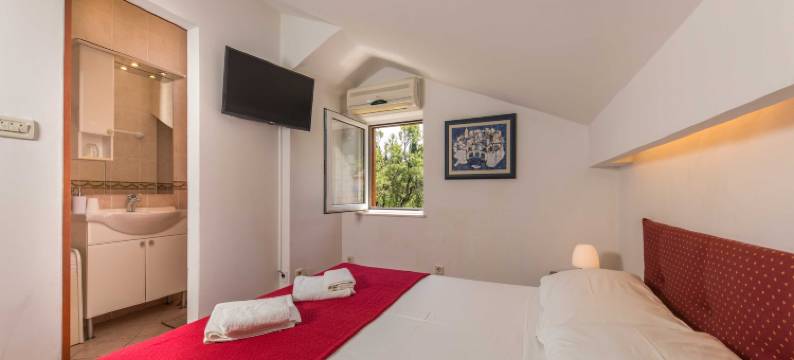 5 bedroom holiday home with balcony图片