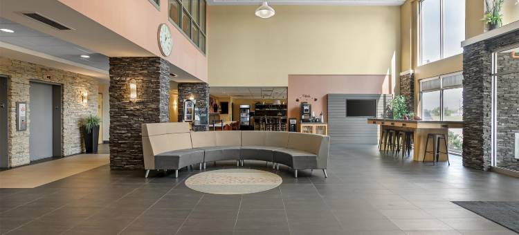 贝斯特韦斯特优质机场优质酒店(Best Western Plus Airport Inn  Suites)图片