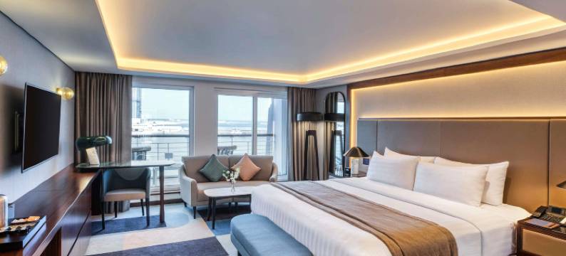 伊丽莎白女王二世酒店(Queen Elizabeth 2 Hotel)图片