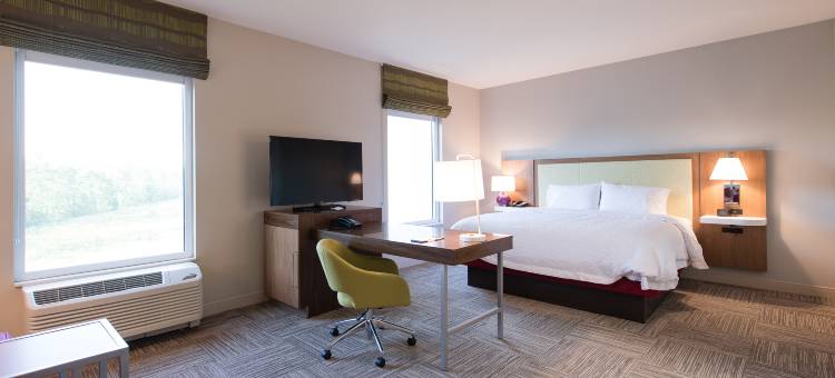 费耶特维尔欢朋套房酒店(Hampton Inn & Suites Fayetteville)图片