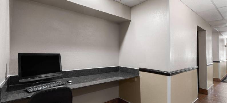 谢泼兹维尔/路易维尔南 I65 温德姆速 8 酒店(Super 8 by Wyndham Shepherdsville / Louisville South I65)图片