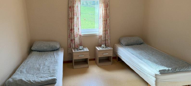 Spacious house, with boat, in beautiful landscape图片