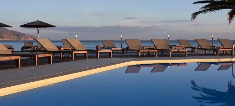 派洛特滨海度假酒店(Pilot Beach Resort)图片
