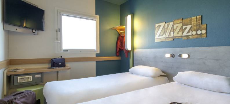 吕埃-马尔迈松宜必思快捷酒店(近快铁RER A线)(Ibis Budget Rueil Malmaison)图片