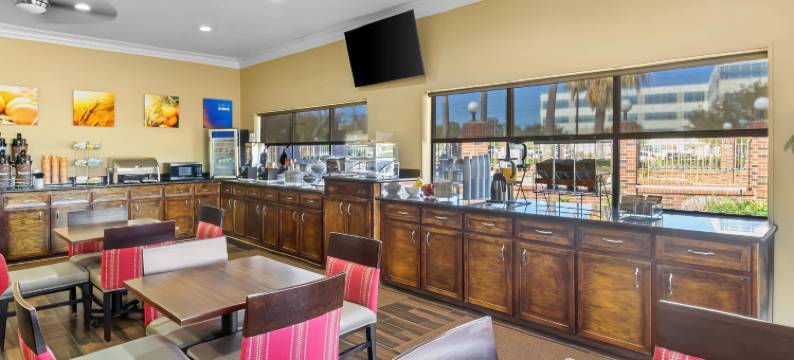 克鲁特杰克森湖舒适全套房酒店(Comfort Suites Lake Jackson Clute)图片