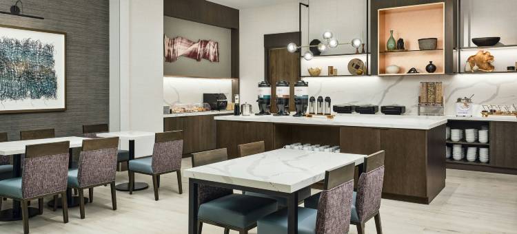 丹佛居家酒店贝尔维尤站/艾派瑞酒店(Residence Inn by Marriott Denver Belleview Station Denver/Apiary Hotel)图片