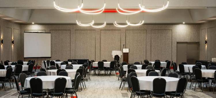 里贾纳市中心温德姆华美达广场酒店(Ramada Plaza by Wyndham Regina Downtown)图片