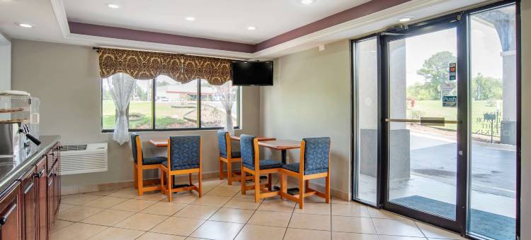 伊克诺旅馆套房酒店(Econo Lodge Inn & Suites)图片