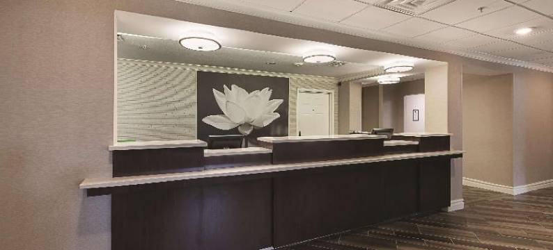 罗利达勒姆机场拉昆塔温德姆套房酒店(La Quinta Inn & Suites by Wyndham Raleigh Durham Airport)图片