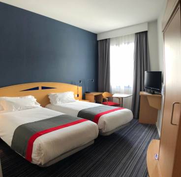 马德里圣塞巴斯蒂安德洛斯雷耶斯智选假日酒店(Holiday Inn Express MADRID-SAN SEBASTIAN D/L REYES by IHG)