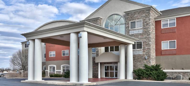 波塔利斯洲际智选假日套房酒店(Holiday Inn Express & Suites PORTALES by IHG)图片