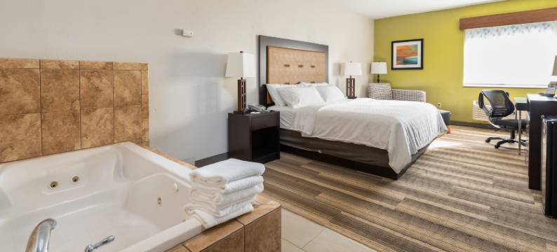 南黑文丽笙乡村套房酒店(Country inn and Suites by Raddison South Haven)图片