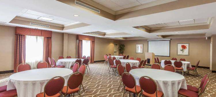 萨福克舒适套房酒店-切萨皮克(Comfort Suites Suffolk - Chesapeake)图片