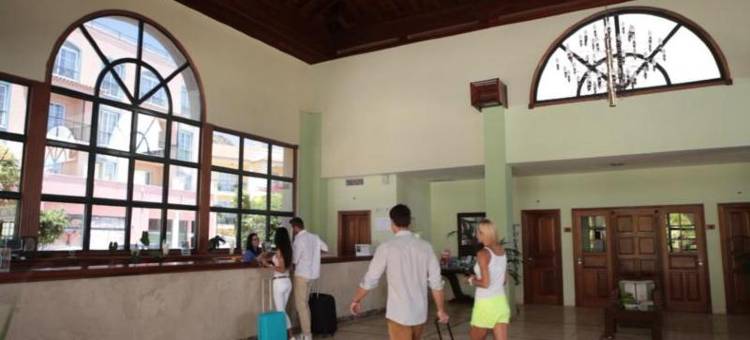 拉斯奥拉斯公寓酒店(Hotel-Apartamento Las Olas)图片