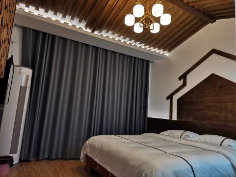 芙蓉镇王村民宿