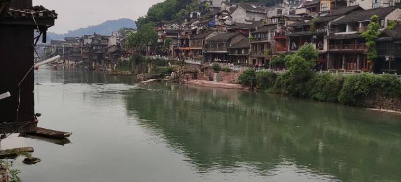 凤凰人家吊脚楼客栈图片