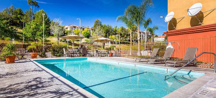 史蒂文生牧场舒舒适套房酒店(Comfort Suites Near Six Flags Magic Mountain)图片