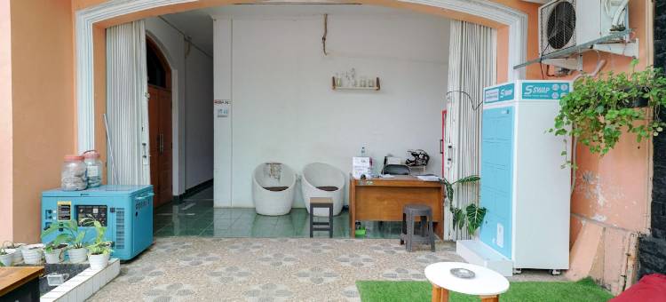 红多兹伊斯兰酒店-近庞卡克收费出口(RedDoorz Syariah Near Exit Toll Puncak)图片