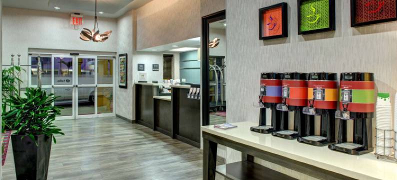 迈阿密椰林珊瑚山墙欢朋酒店(Hampton Inn Miami-Coconut Grove/Coral Gables)图片