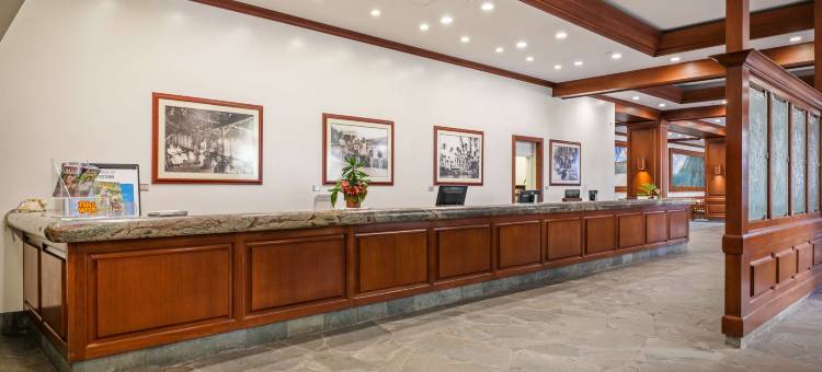 阿斯顿威基基菩提树度假村(Aston at The Waikiki Banyan)图片
