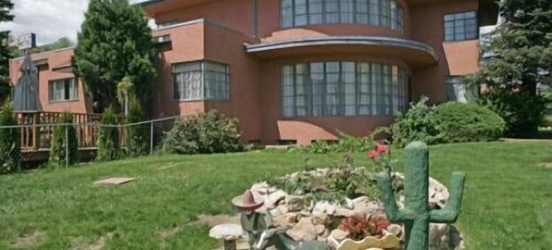 雷恩博山林小屋(Rainbow Lodge and Inn)图片