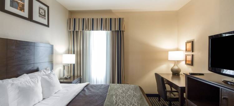 塔尔萨市区西部康福特茵酒店(Quality Inn Tulsa-Downtown West)图片